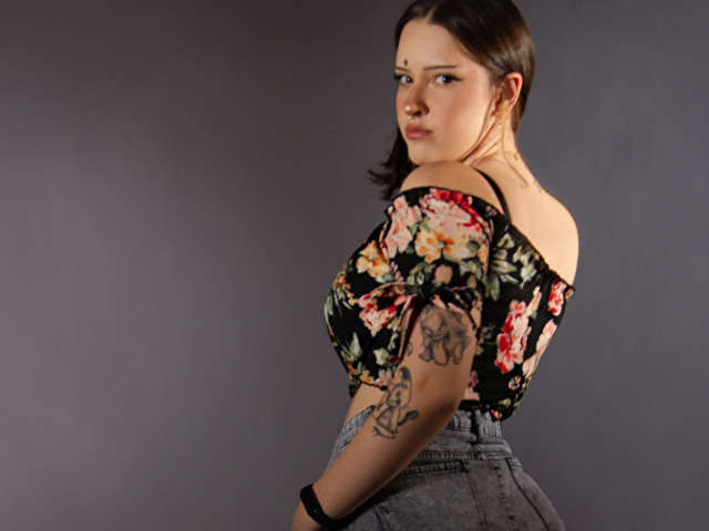 CATHYGLOW free sexy photo