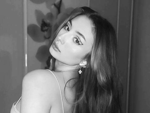 JIIGGLY free sexy photo