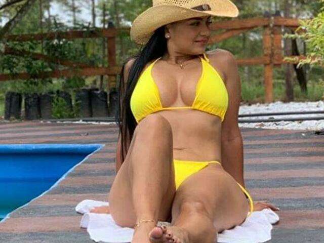 EMIILY free sexy photo