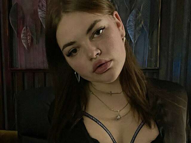 CUTEEDORAA free sexy photo