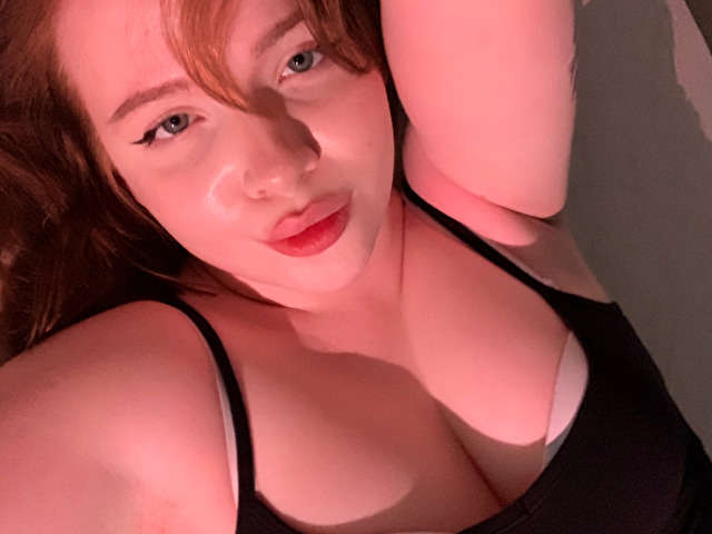ELZASCARLETT free sexy photo