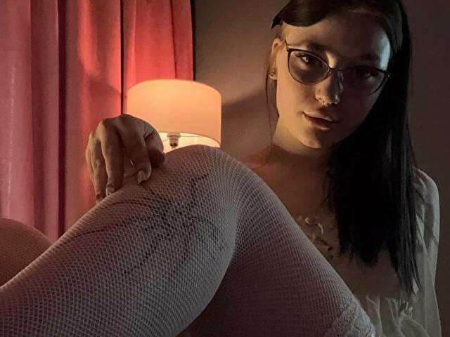 MILLIE free sexy photo