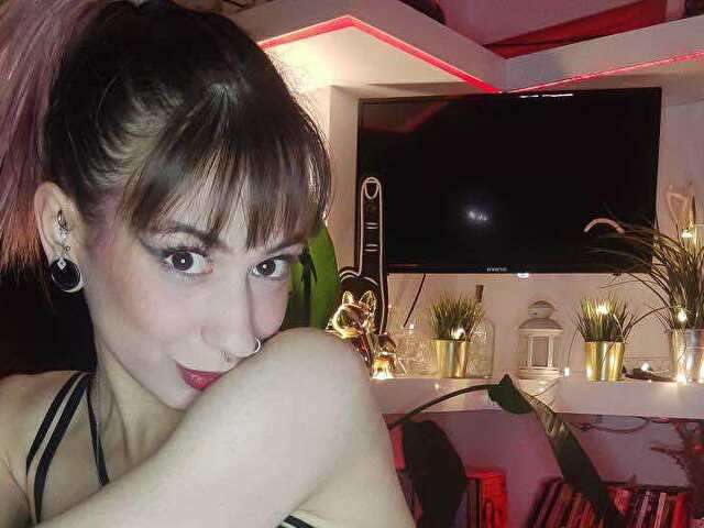 LUNAAMOURE free sexy photo