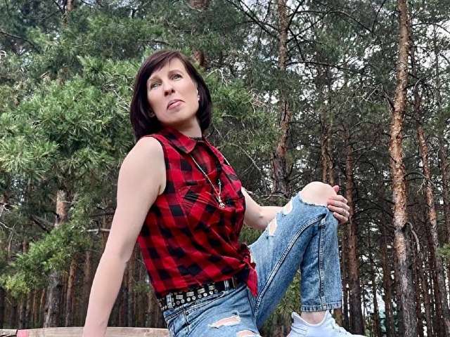 JANESKYLINE free sexy photo