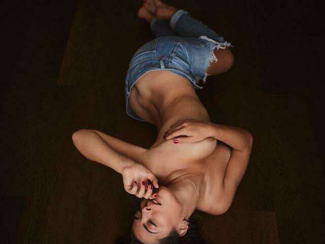 MALICIAA free hard sexy photo