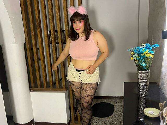 CLOOE free sexy photo