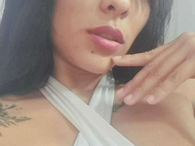 PRETYASHELY free sexy photo