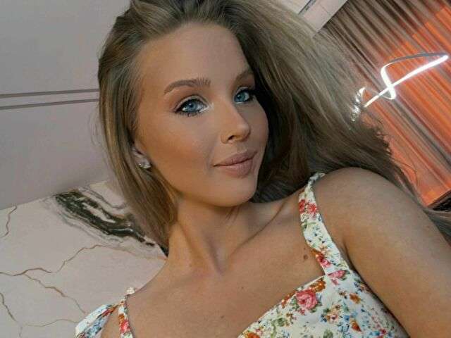 ALICEEJUNE free sexy photo
