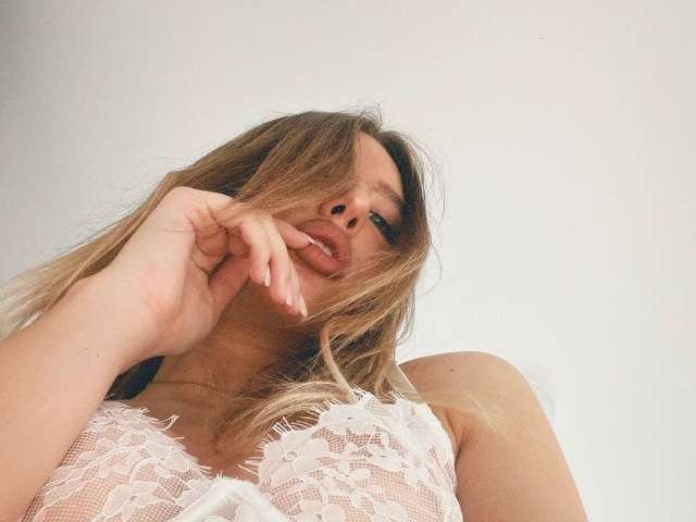 VANILABLONDE free sexy photo