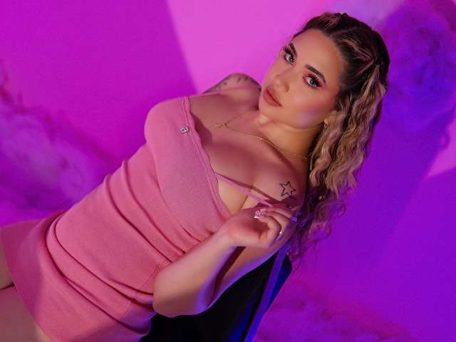 EMMAMILLER free sexy photo
