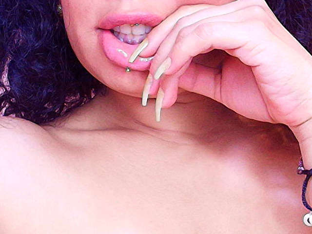 SOLEIIL free sexy photo