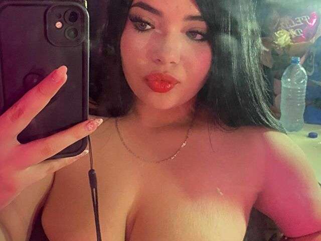 MELISSABOOBS free sexy photo
