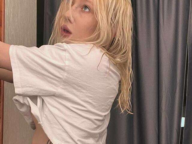 SILVERMOLLYI free sexy photo
