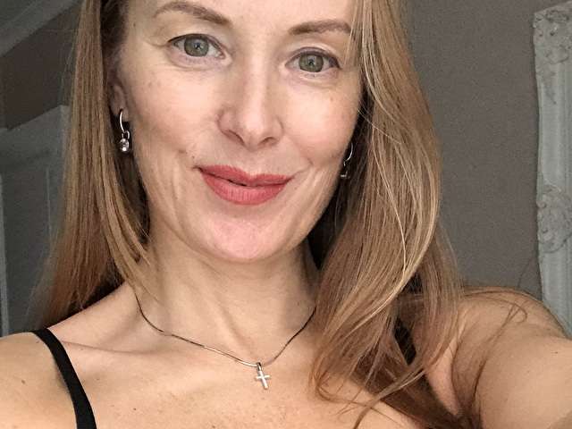 PINKLONGLIPS free sexy photo