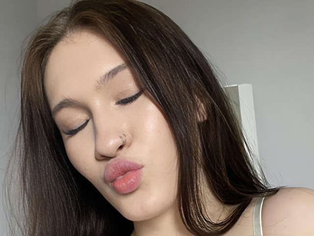 TARALITTLE free sexy photo