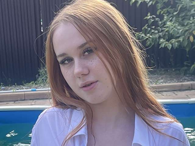 MOLLYKITTY free sexy photo