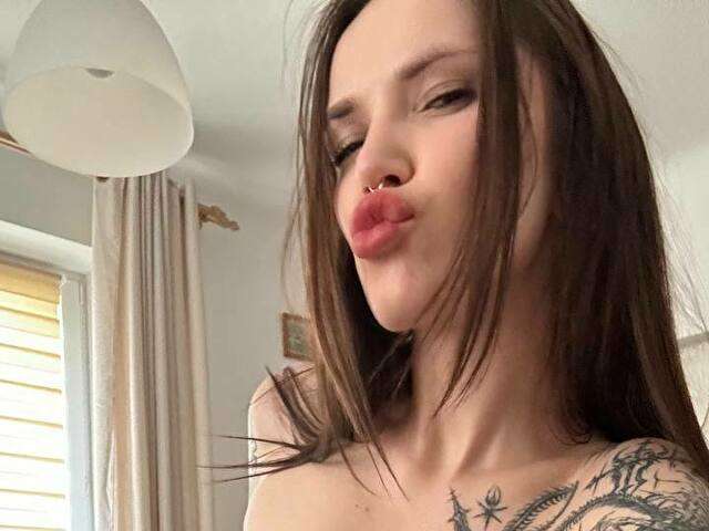 KAYLAMORGAN free sexy photo