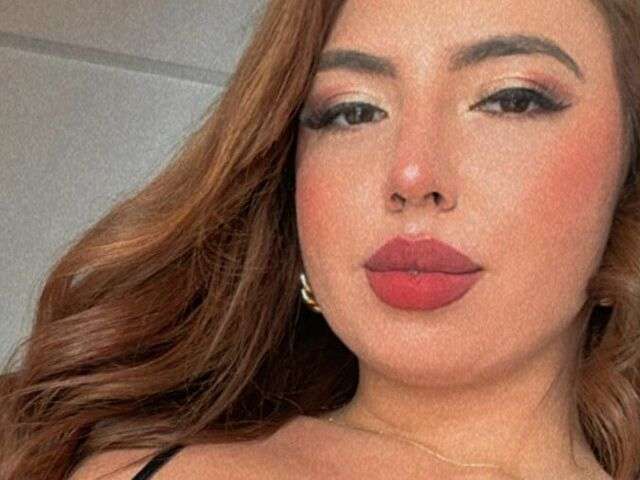 IVONNESAENZ free sexy photo