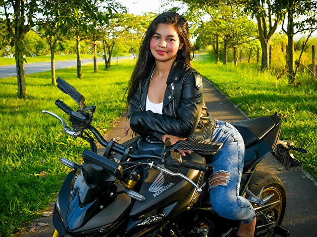 CHLOEROSSE free sexy photo
