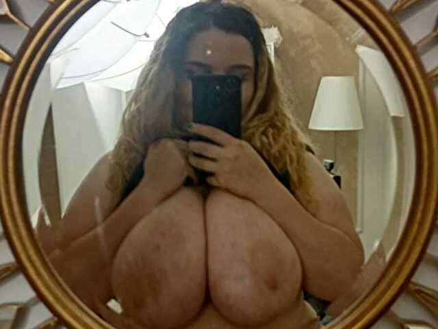 SARAELISE free hard sexy photo