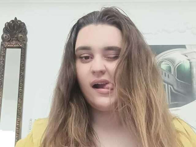 SARAELISE free sexy photo
