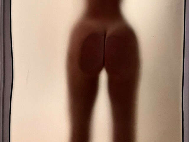 LILYBLONDY free sexy photo