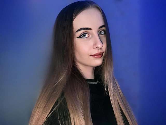 CUTTICRYSTAL free sexy photo