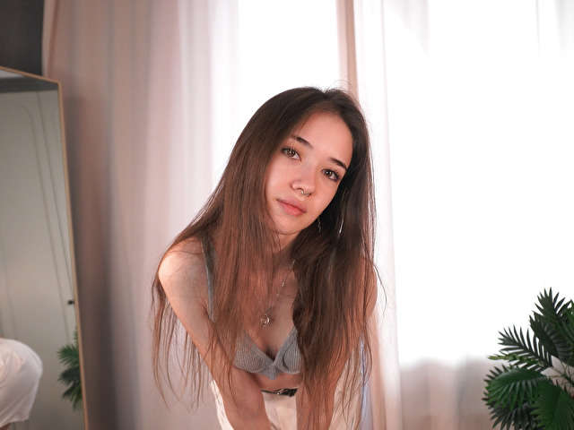 TINYANIE free sexy photo