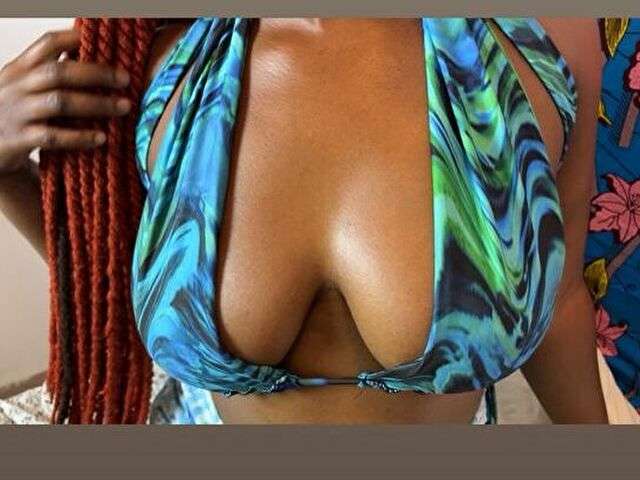 PRUNELLE2 free sexy photo