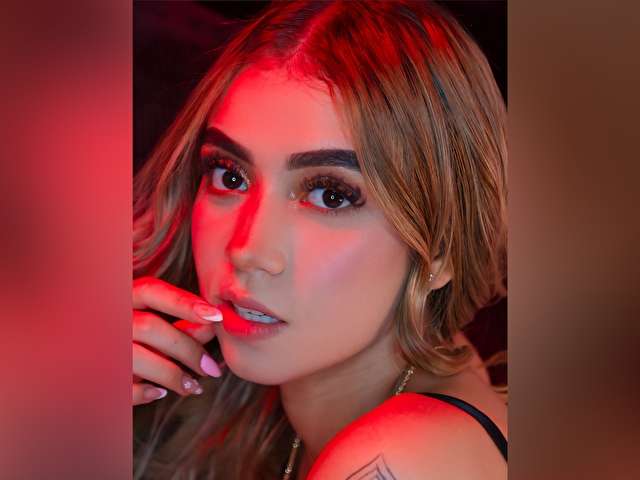 SALOMELEWIS free sexy photo