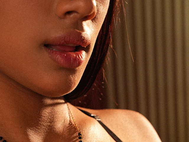 KARINAHARRIS free sexy photo