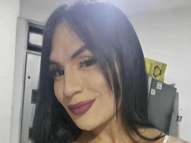 MIKEYLLA free sexy photo