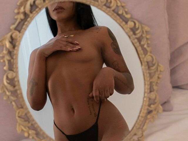 EMIILYKAY free hard sexy photo