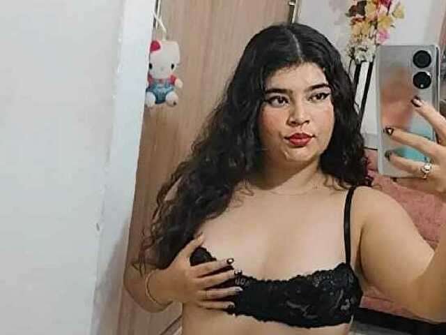 SALOMEEVANZ free sexy photo
