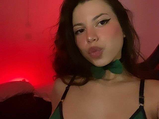 LOLAMUSTAINE free sexy photo