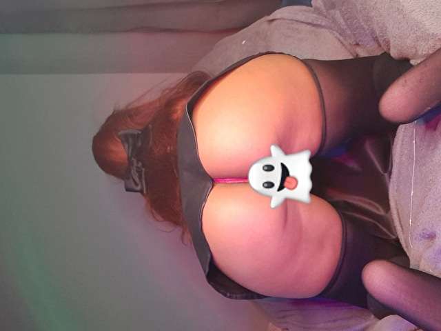 VICFINDOM free sexy photo