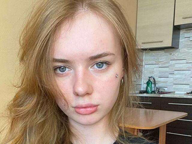 ELVRA free sexy photo