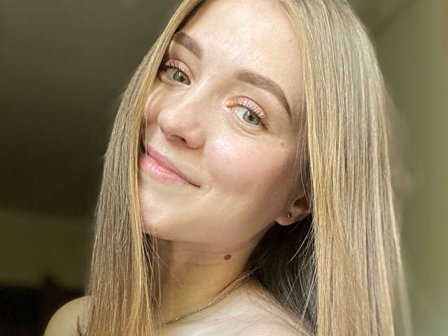XBLOOMIE free sexy photo