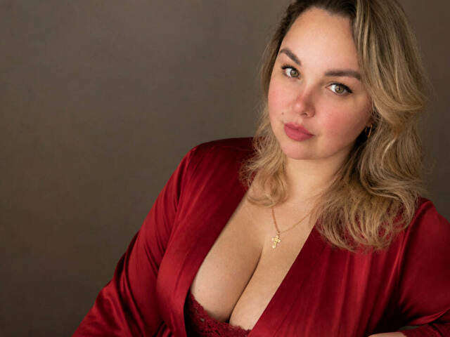 SUGARPLUMP free sexy photo