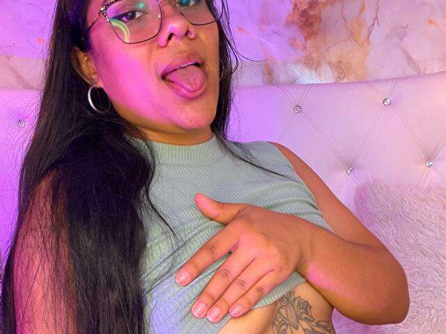 SASHAANDALAN free sexy photo