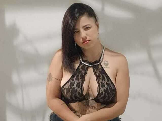 CHARLOTYENZO free sexy photo