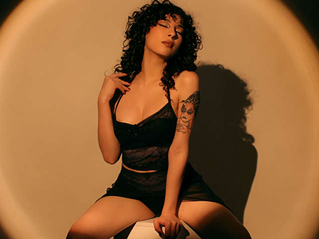 NIKAFOX free sexy photo