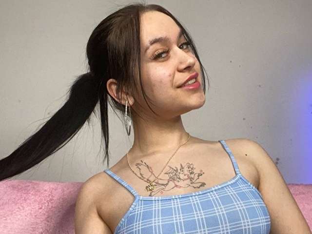 AISHATEMPT free sexy photo
