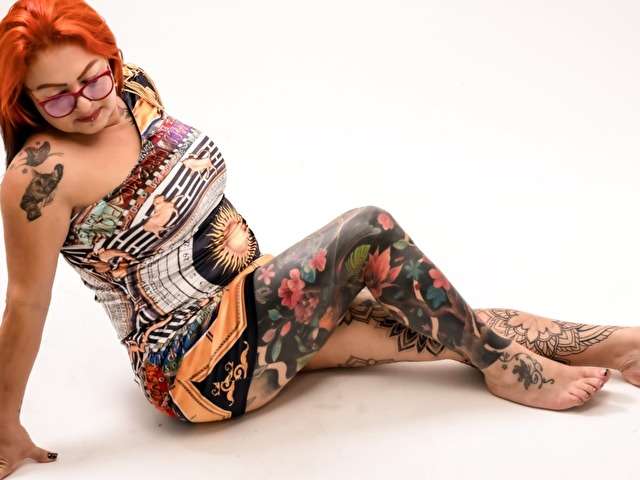 EMILYROUSSE free sexy photo