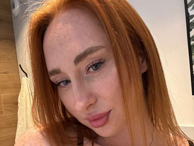 SLYALICE free sexy photo