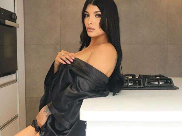 ARIABLAKE free sexy photo