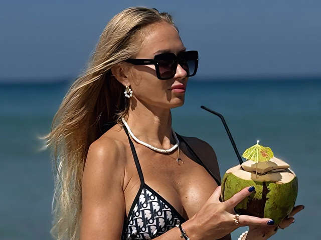 WILDSOFIA free sexy photo