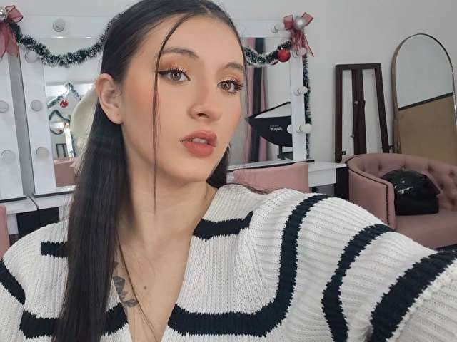 ZOEAVANCINI free sexy photo