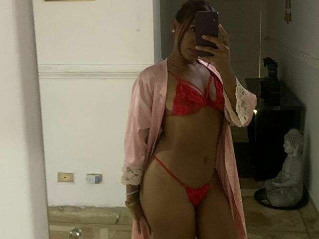 EMMALOZANO free sexy photo