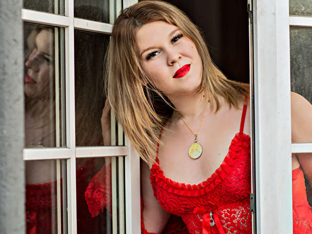 KAROLINAROSE free sexy photo